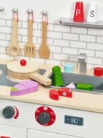 Детска дървена кухня „Малкият шеф-готвач” – 21 части - Image 6