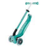 Детска сгъваема тротинетка с родителски контрол Globber Go Up Deluxe Flash Lights, ментово зелена - Image 5