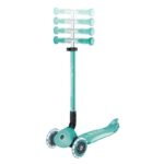 Детска сгъваема тротинетка с родителски контрол Globber Go Up Deluxe Flash Lights, ментово зелена - Image 6