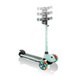Електрическа тротинетка със светещи колела GLOBBER E-MOTION 4 PLUS за деца над 6 години - ментово зелена - Image 2