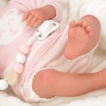 Кукла-бебе Адриана с розов плетен костюм и аксесоари - 40 см - Image 4