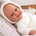 Кукла-бебе Беатрис с бял пухкав тоалет и одеяло, реално тегло - 35 см - Image 5