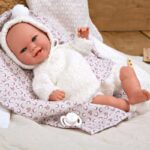 Кукла-бебе Беатрис с бял пухкав тоалет и одеяло, реално тегло - 35 см - Image 4