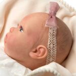 Кукла-бебе Далия с лента за коса и аксесори - 45 см - Image 8