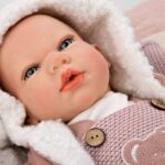 Кукла-бебе Жада с вълнен розов костюм и пелена, реално тегло - 40 см - Image 7