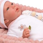 Кукла-бебе Лола в розово плюшено кошче, реално тегло - 40 см - Image 7