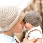 Кукла Ирио с кожено яке и джинси, издаващ 14 различни звука - 45 см - Image 2